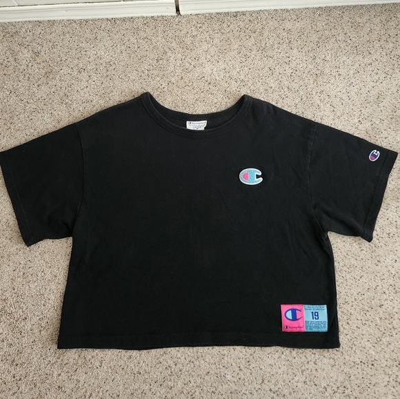 Champion Fuzzy Logo Black Cropped Shirt - Picture 1 of 5